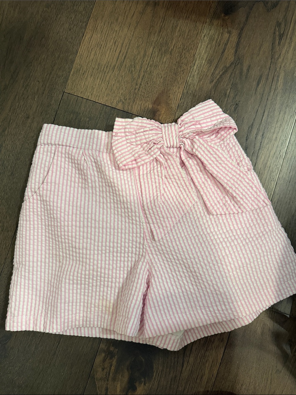 Girls Pink Seersucker Pull-On Shorts with Bow Detail